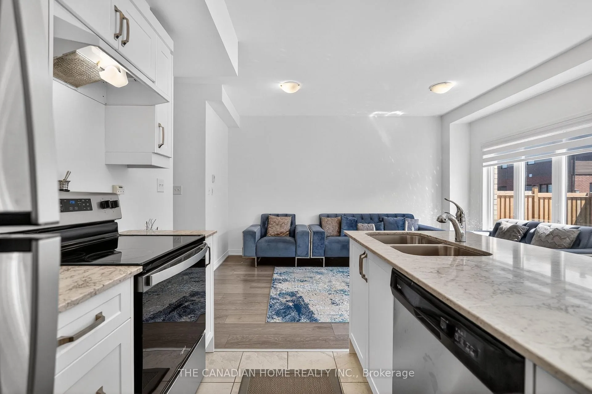 Photo 23 of 131 Gateland Drive, Barrie, Painswick South — HOMEH