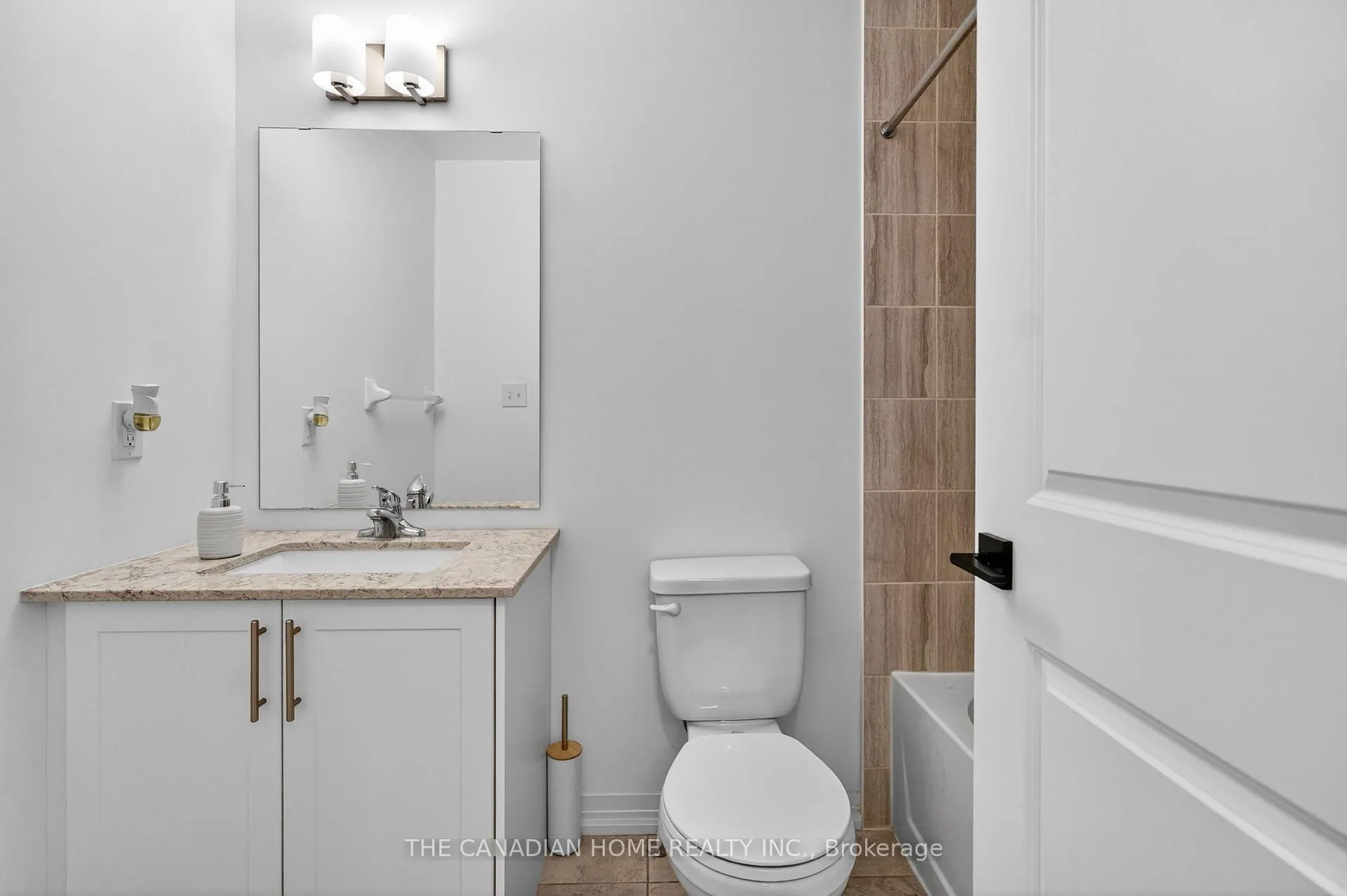 Photo 41 of 131 Gateland Drive, Barrie, Painswick South — HOMEH