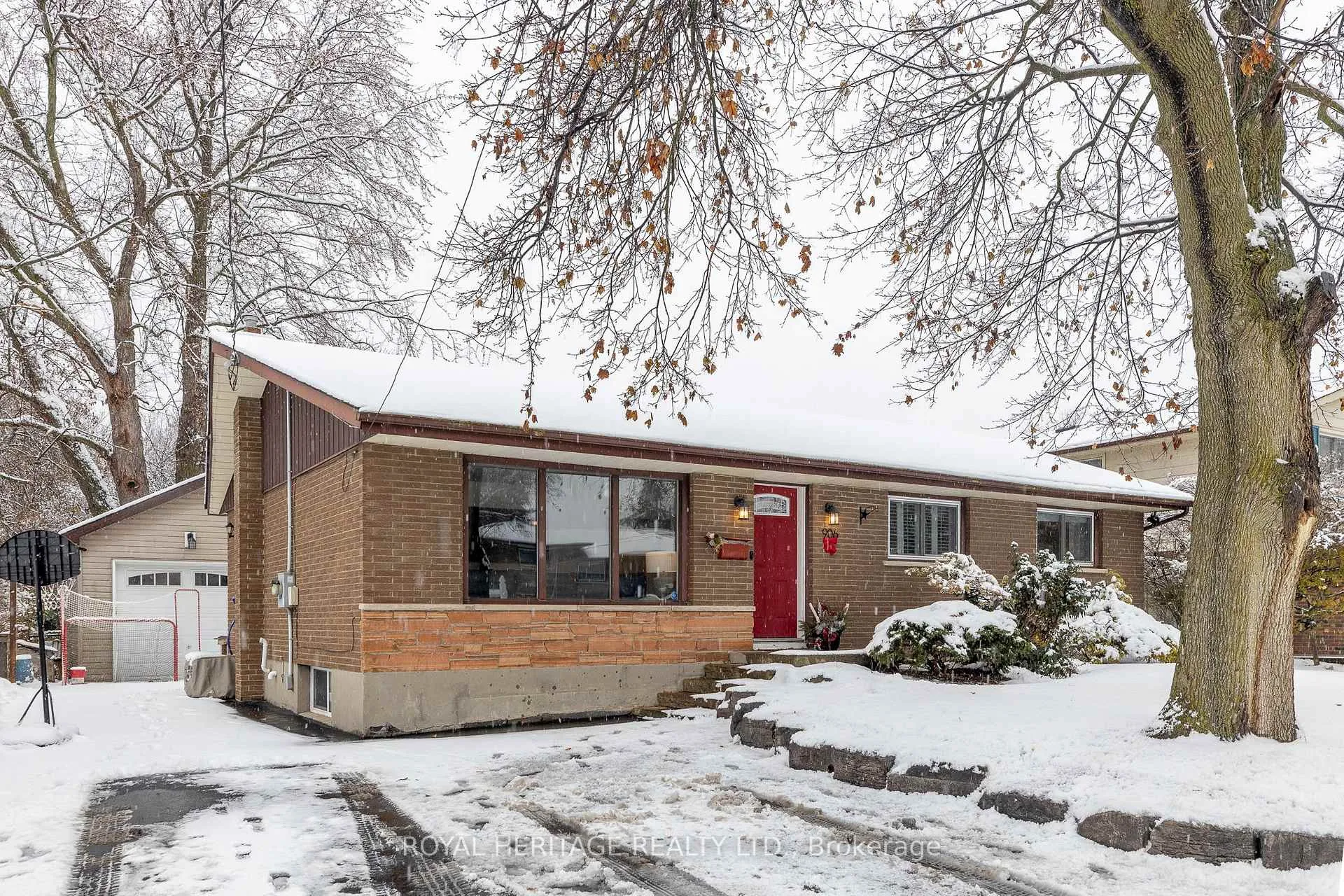 Photo 1 of 906 Dunlop Street E, Whitby, Downtown Whitby — HOMEH