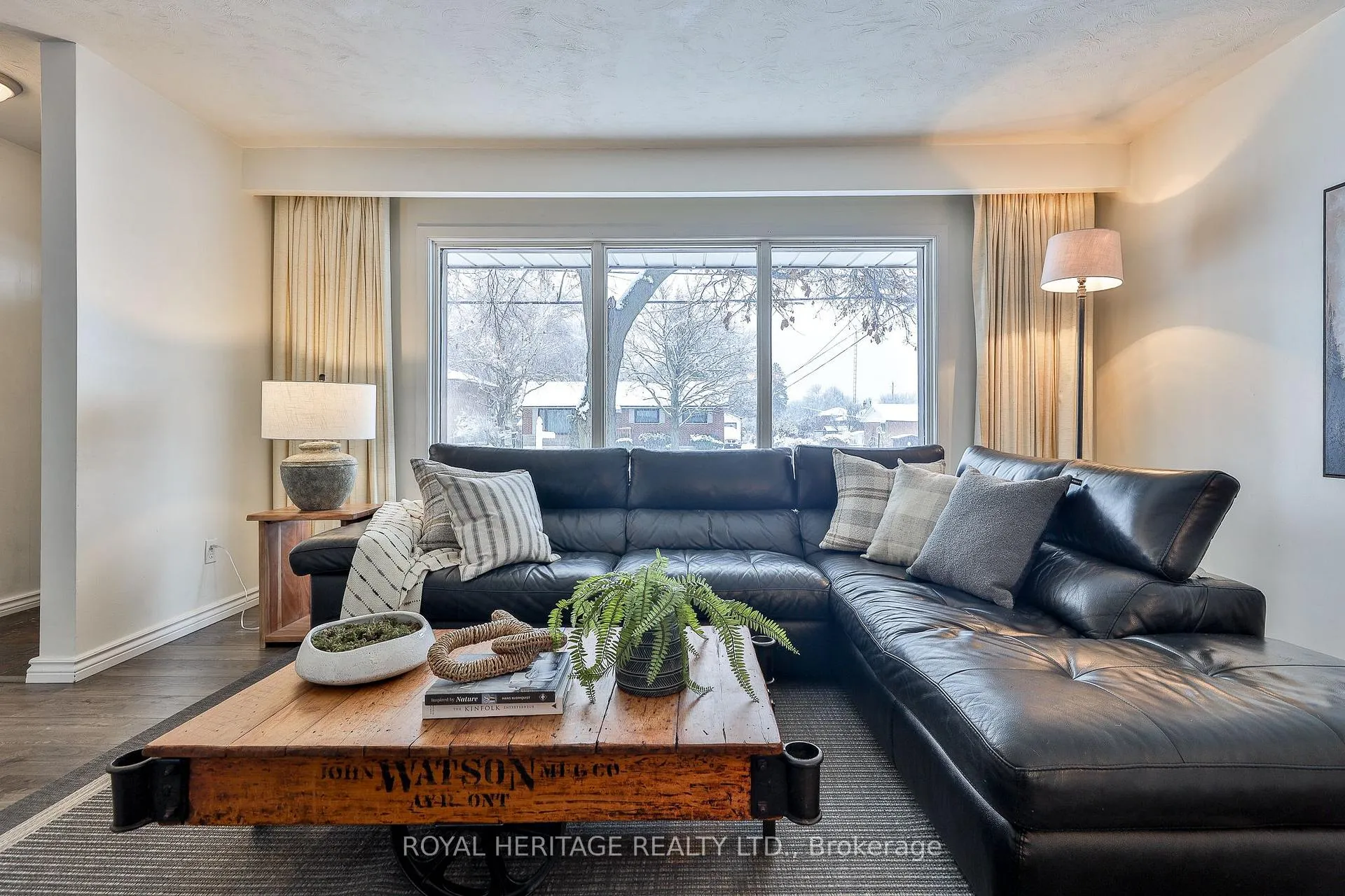 Photo 9 of 906 Dunlop Street E, Whitby, Downtown Whitby — HOMEH