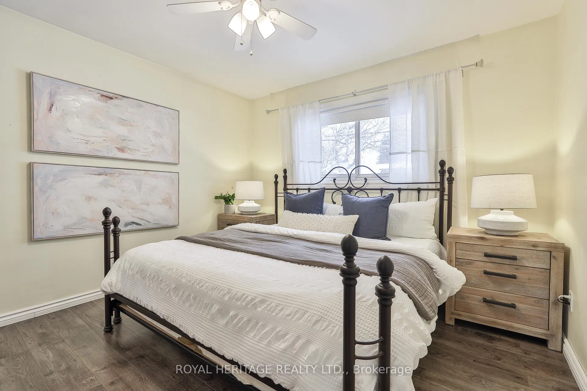Photo 29 of 906 Dunlop Street E, Whitby, Downtown Whitby — HOMEH