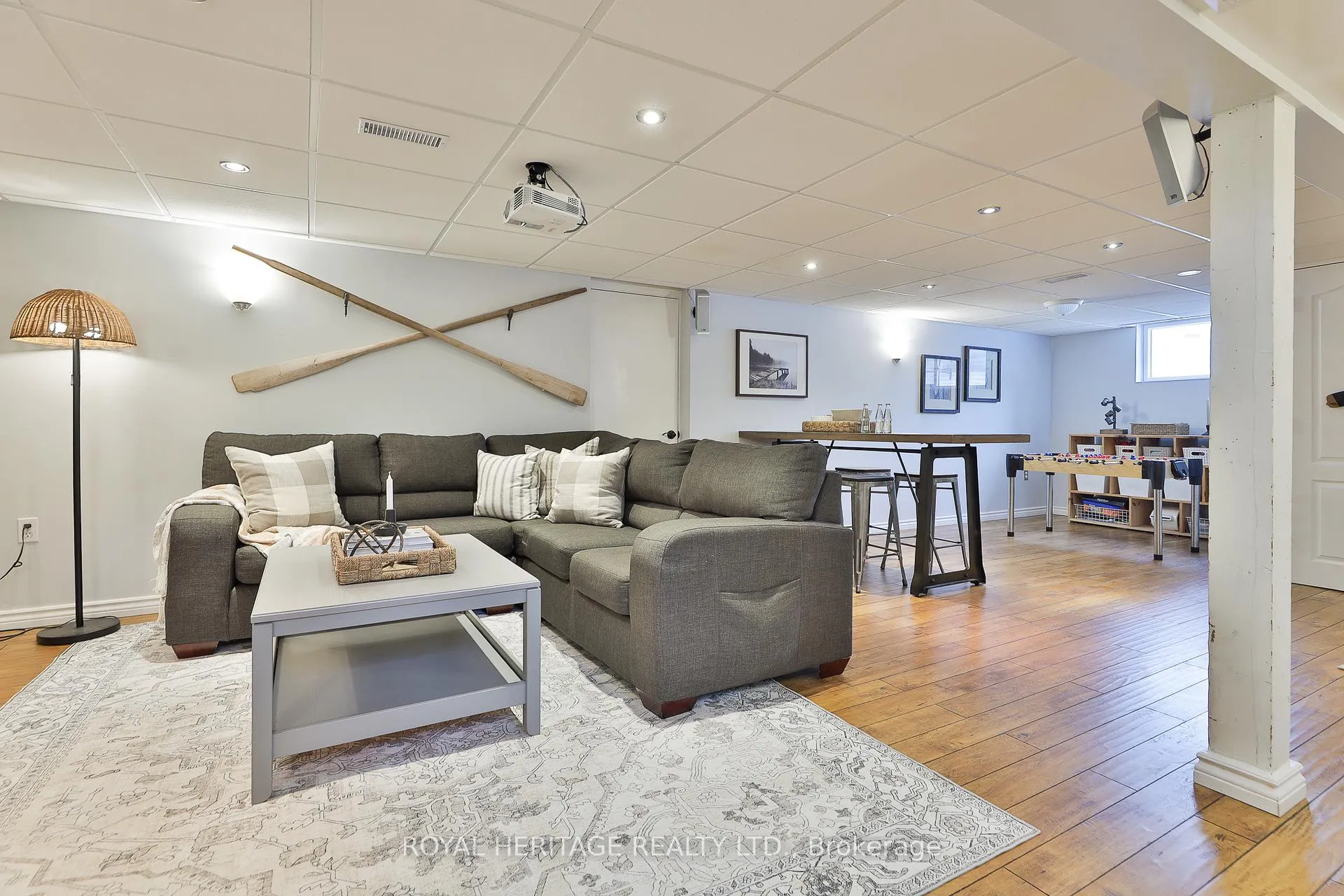 Photo 33 of 906 Dunlop Street E, Whitby, Downtown Whitby — HOMEH