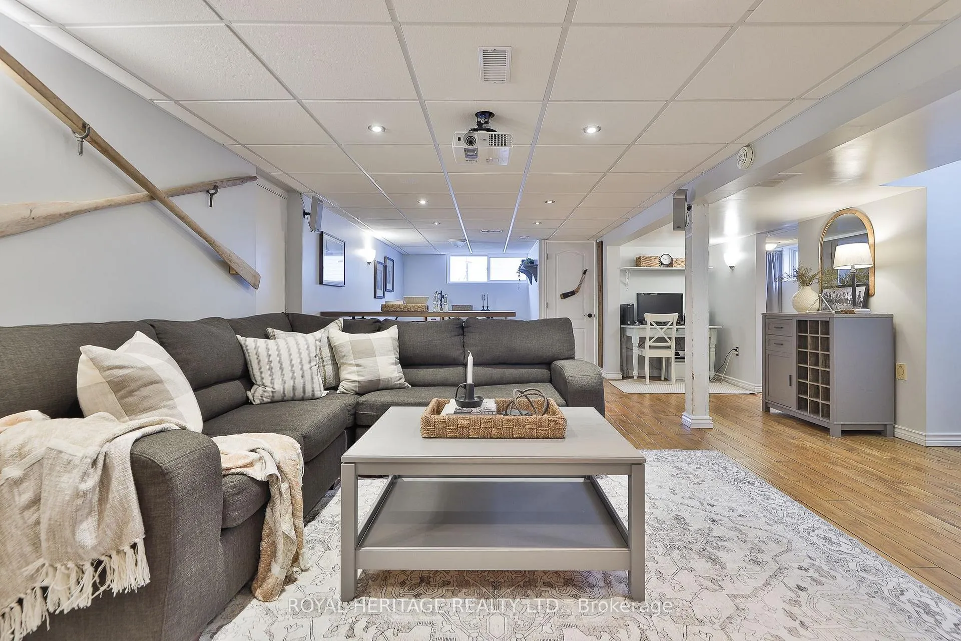 Photo 34 of 906 Dunlop Street E, Whitby, Downtown Whitby — HOMEH