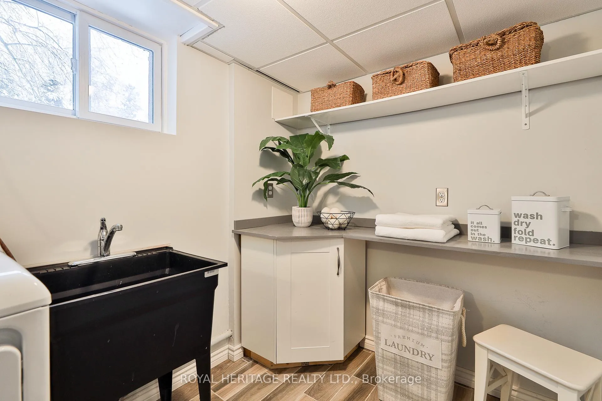 Photo 42 of 906 Dunlop Street E, Whitby, Downtown Whitby — HOMEH