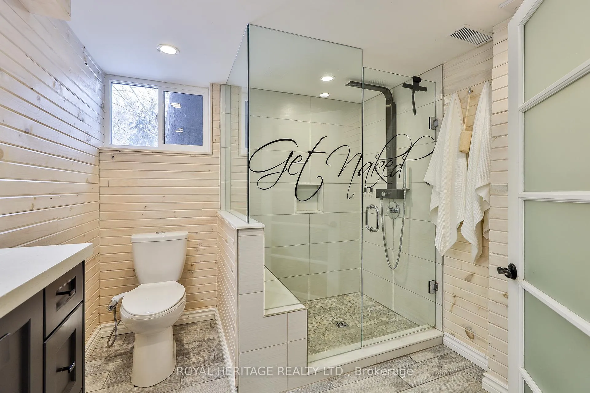 Photo 43 of 906 Dunlop Street E, Whitby, Downtown Whitby — HOMEH