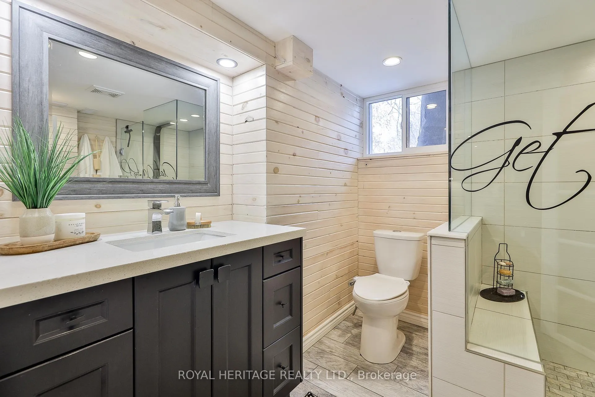 Photo 44 of 906 Dunlop Street E, Whitby, Downtown Whitby — HOMEH