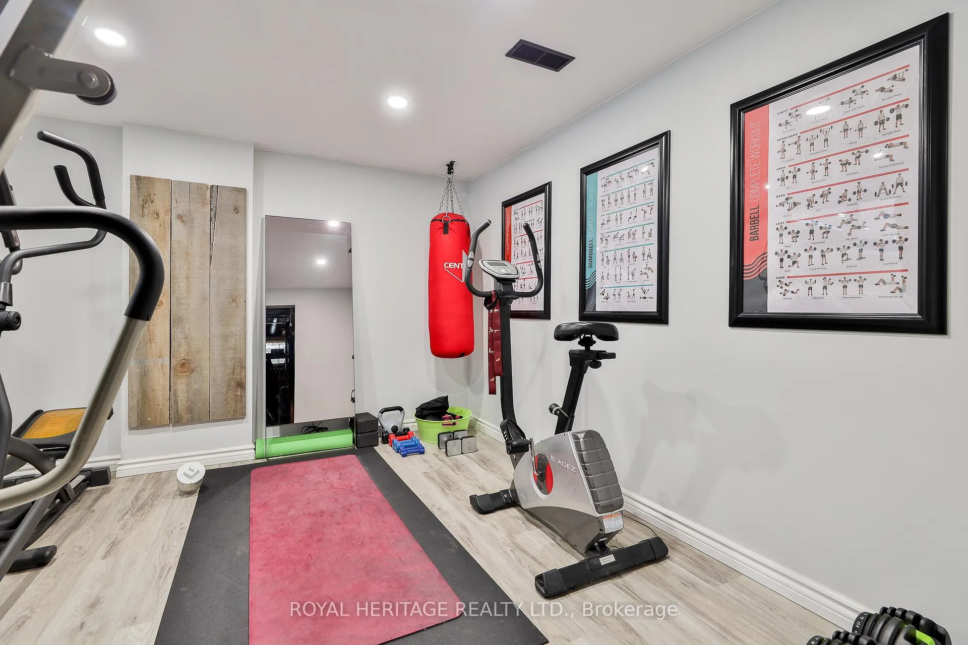 Photo 46 of 906 Dunlop Street E, Whitby, Downtown Whitby — HOMEH