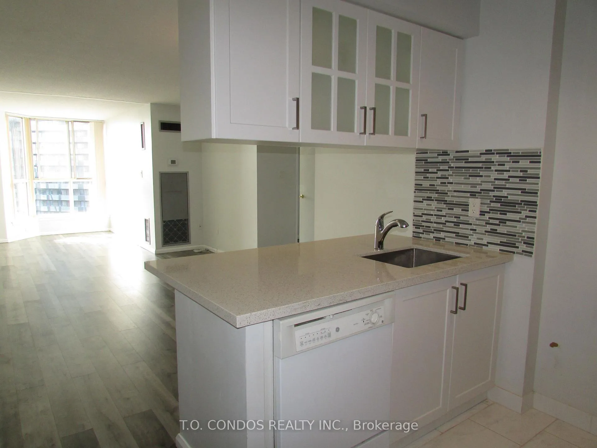 Photo 3 of Unit 1417, 44 St Joseph Street, Toronto, Bay Street Corridor — HOMEH