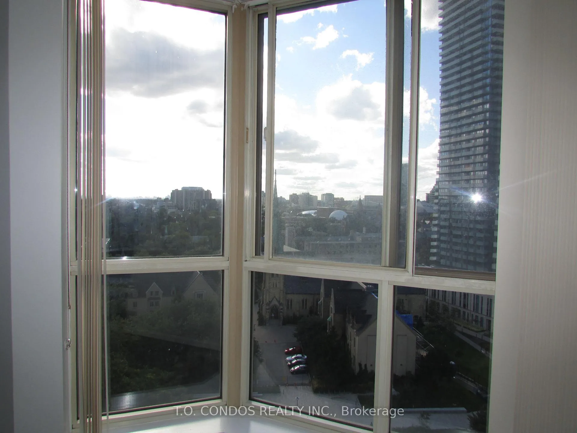 Photo 7 of Unit 1417, 44 St Joseph Street, Toronto, Bay Street Corridor — HOMEH