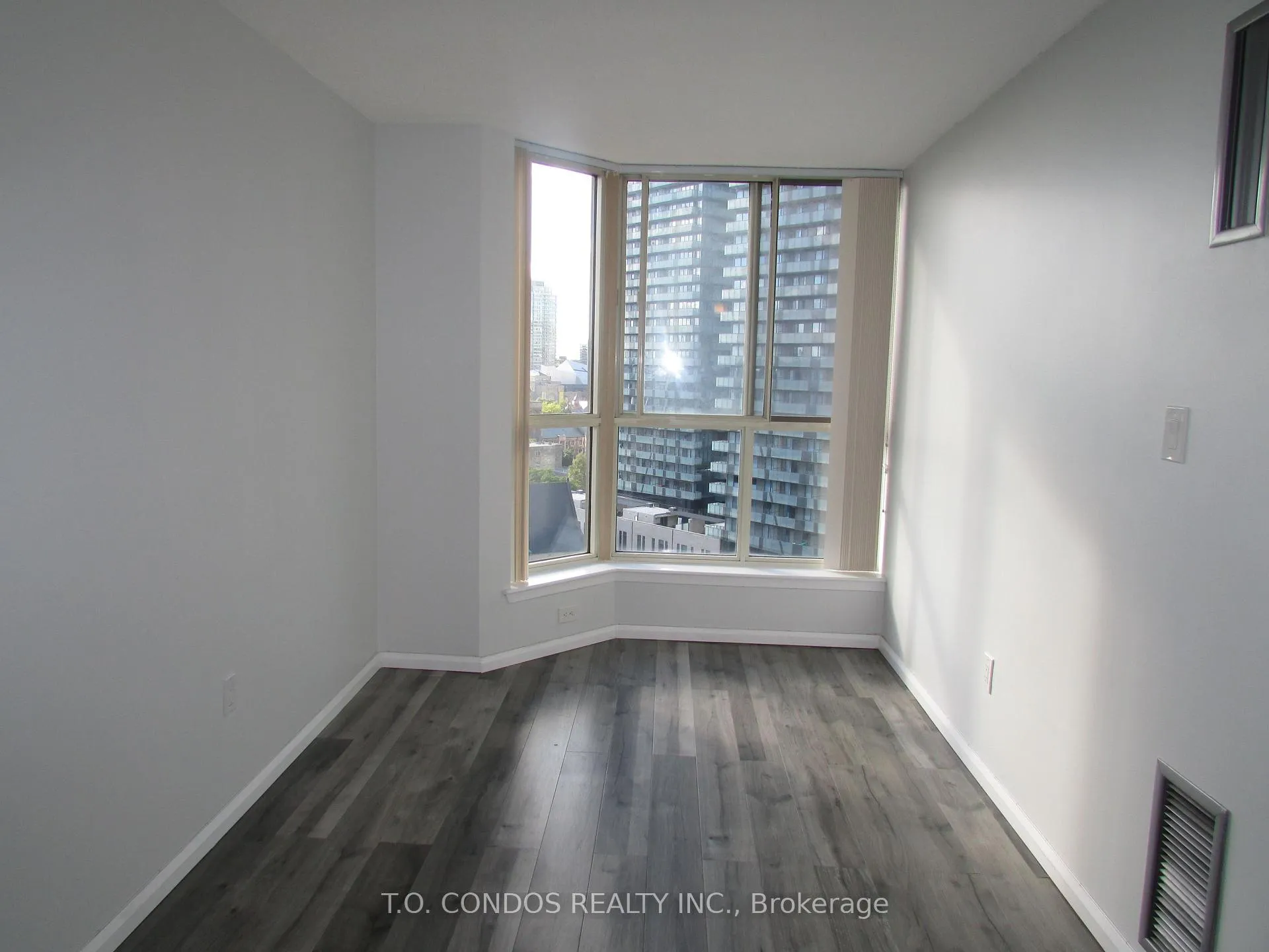 Photo 10 of Unit 1417, 44 St Joseph Street, Toronto, Bay Street Corridor — HOMEH
