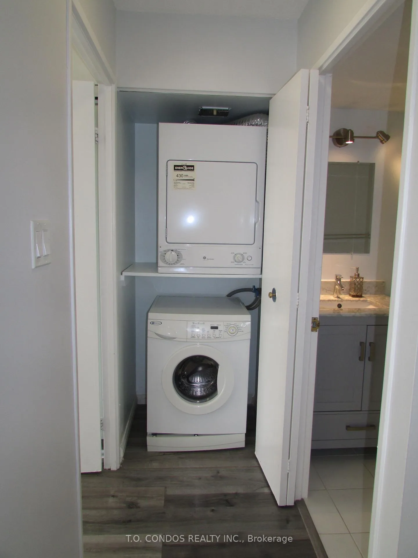Photo 16 of Unit 1417, 44 St Joseph Street, Toronto, Bay Street Corridor — HOMEH