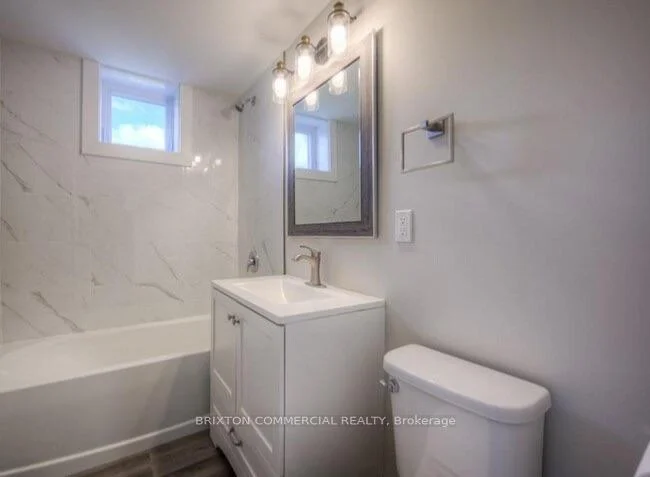 Photo 8 of Unit 405, 30 Chatham Street, Brantford, Downtown Core — HOMEH