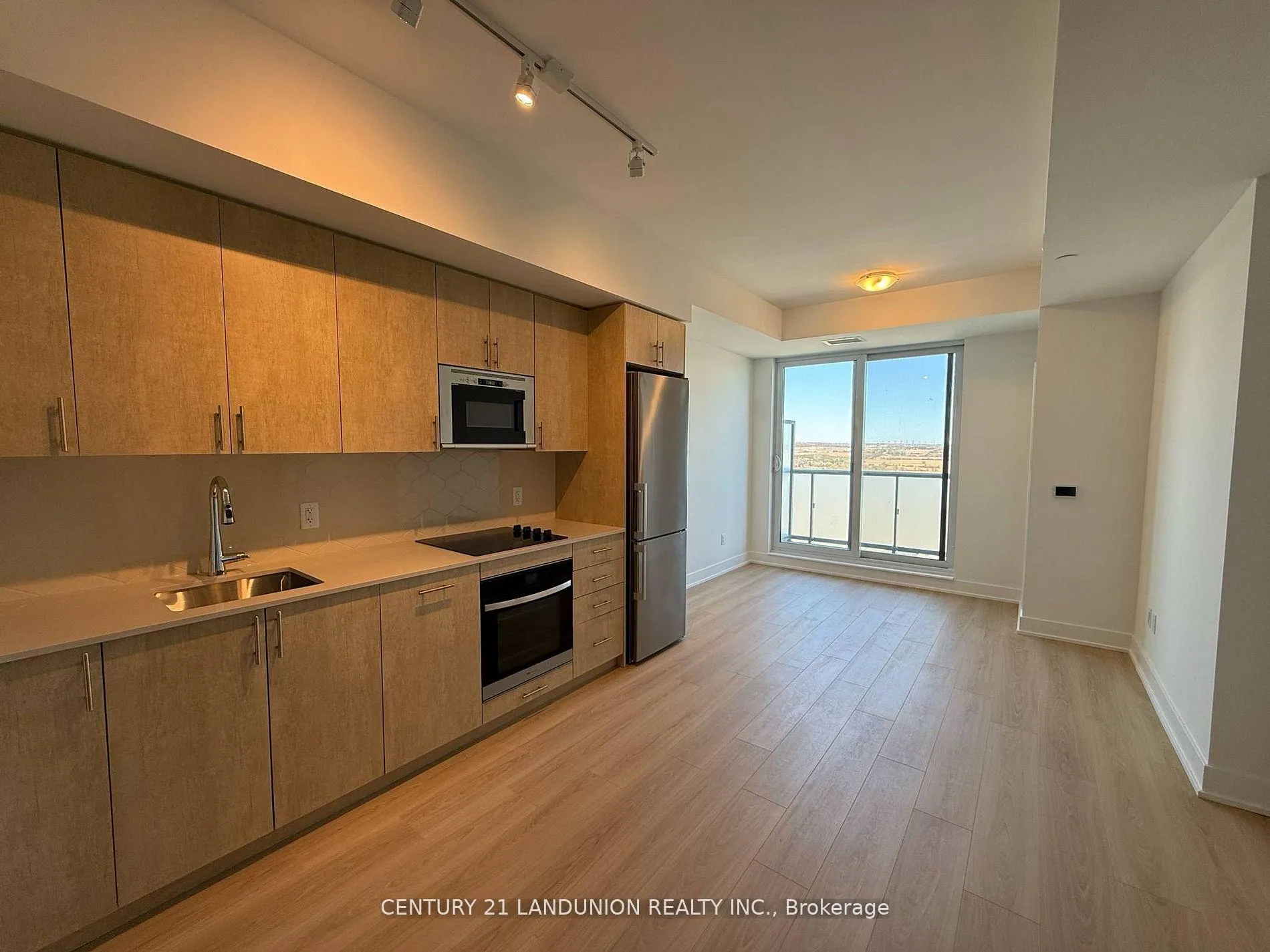 Photo 3 of Unit PH19, 2545 Simcoe Street N, Oshawa, Windfields — HOMEH