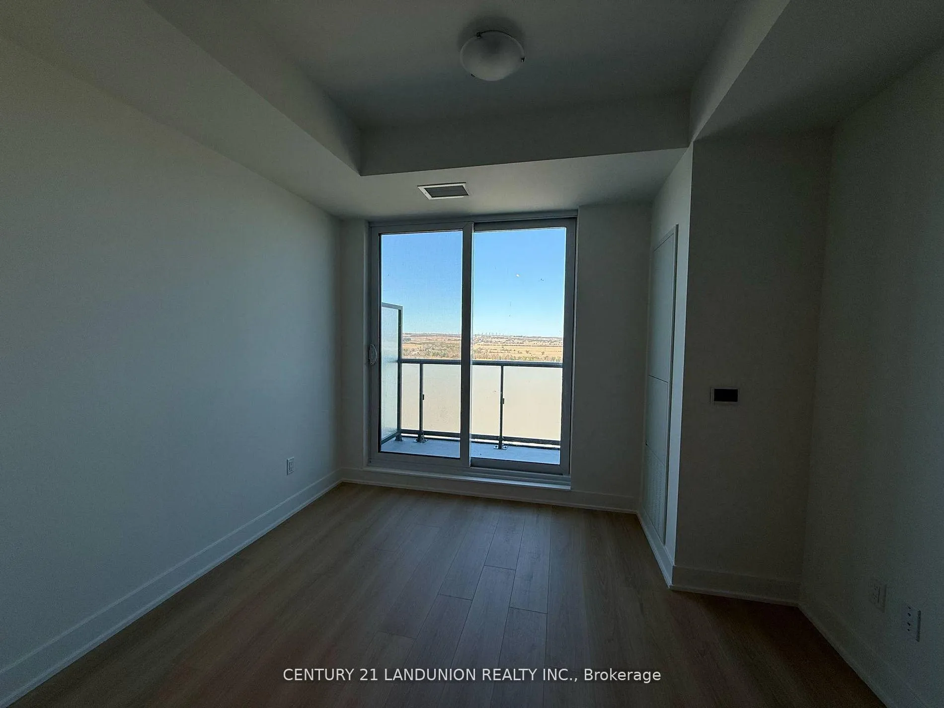 Photo 11 of Unit PH19, 2545 Simcoe Street N, Oshawa, Windfields — HOMEH