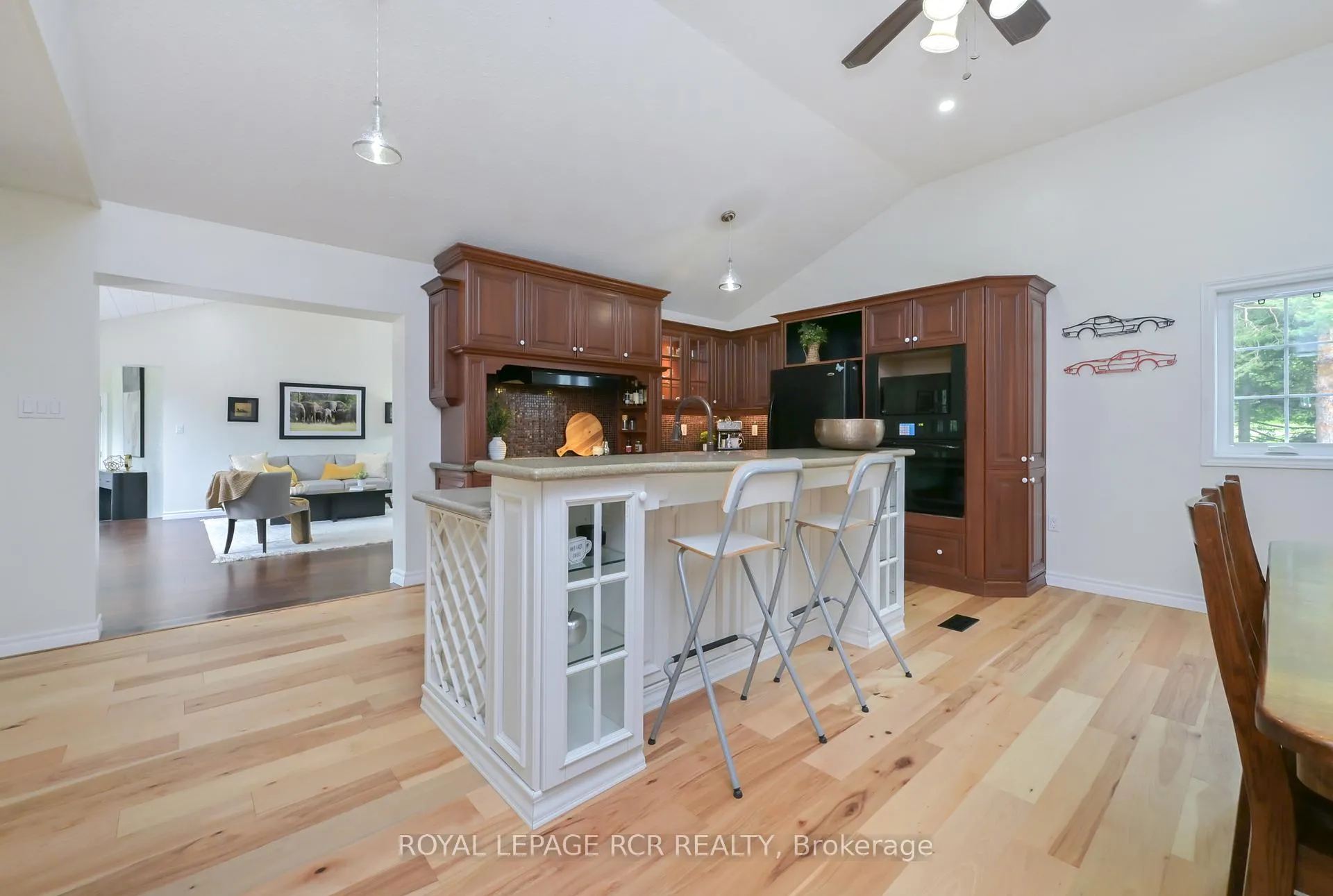 Photo 10 of 5233 Trafalgar Road, Erin, Rural Erin — HOMEH