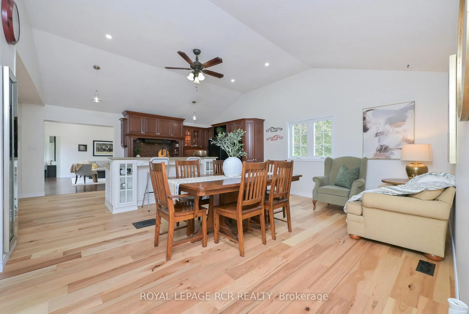 Photo 11 of 5233 Trafalgar Road, Erin, Rural Erin — HOMEH