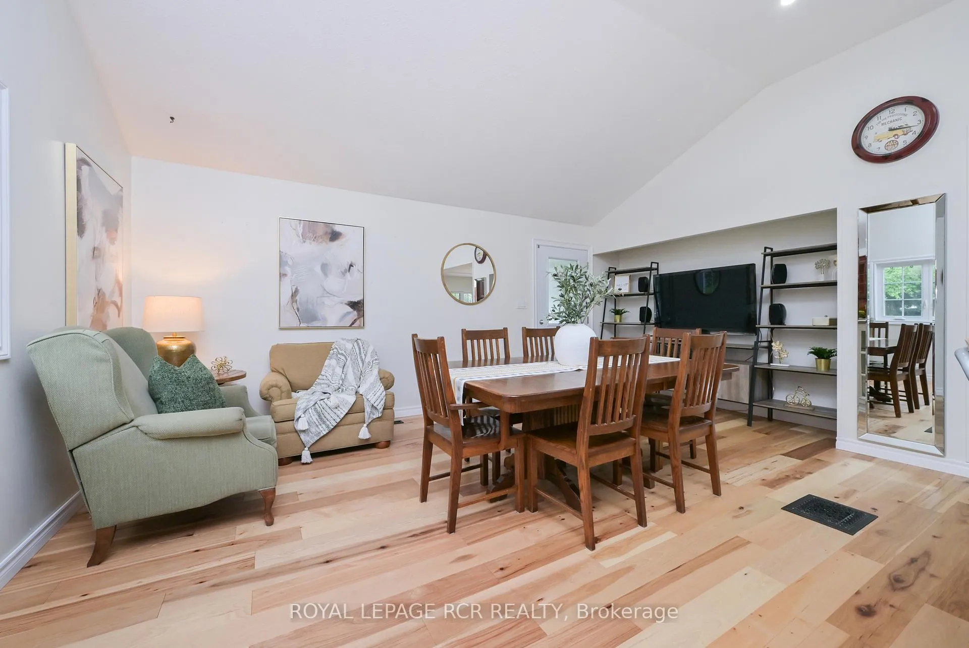 Photo 12 of 5233 Trafalgar Road, Erin, Rural Erin — HOMEH