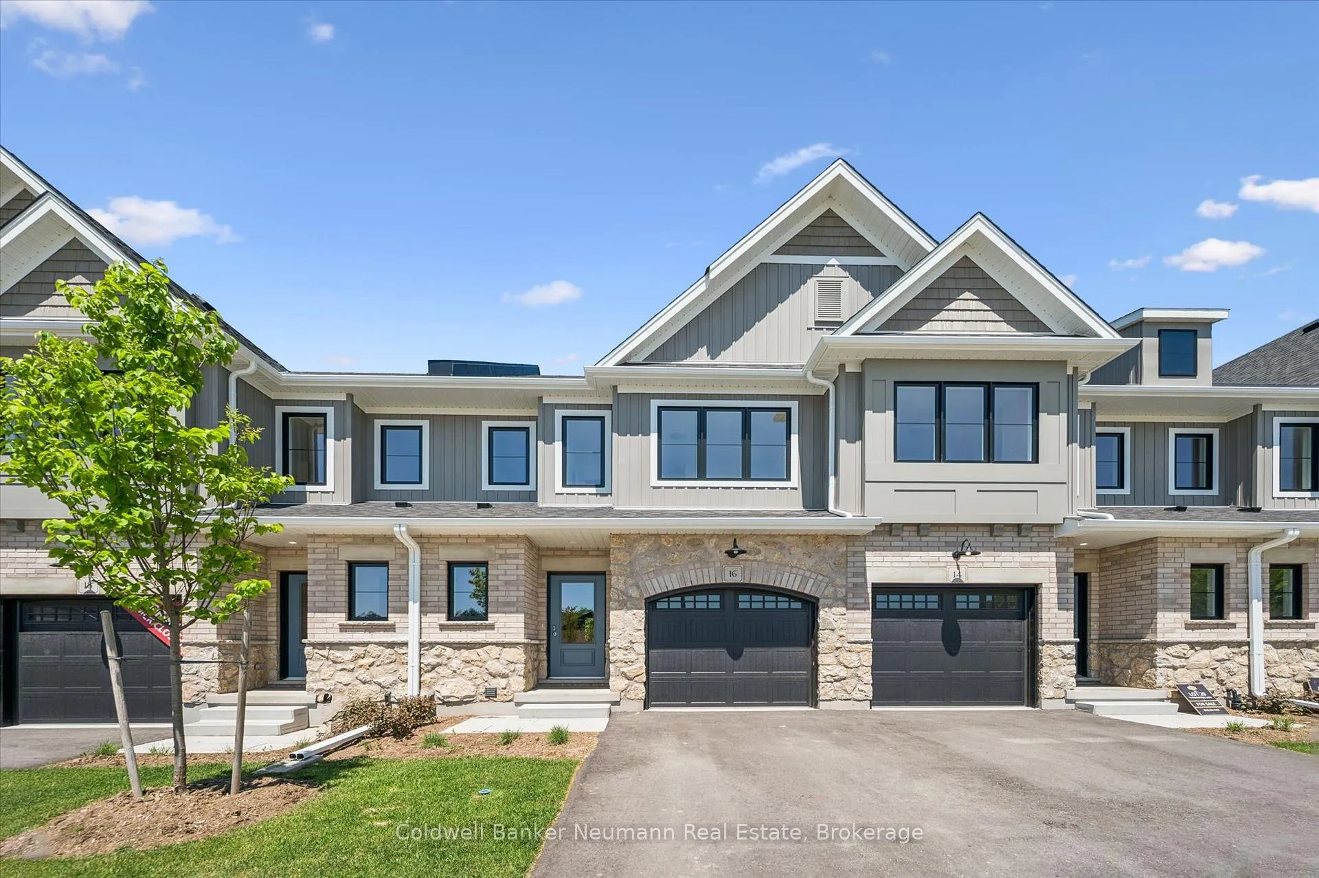 Photo 1 of 16 Fieldstone Lane, Centre Wellington, Fergus — HOMEH