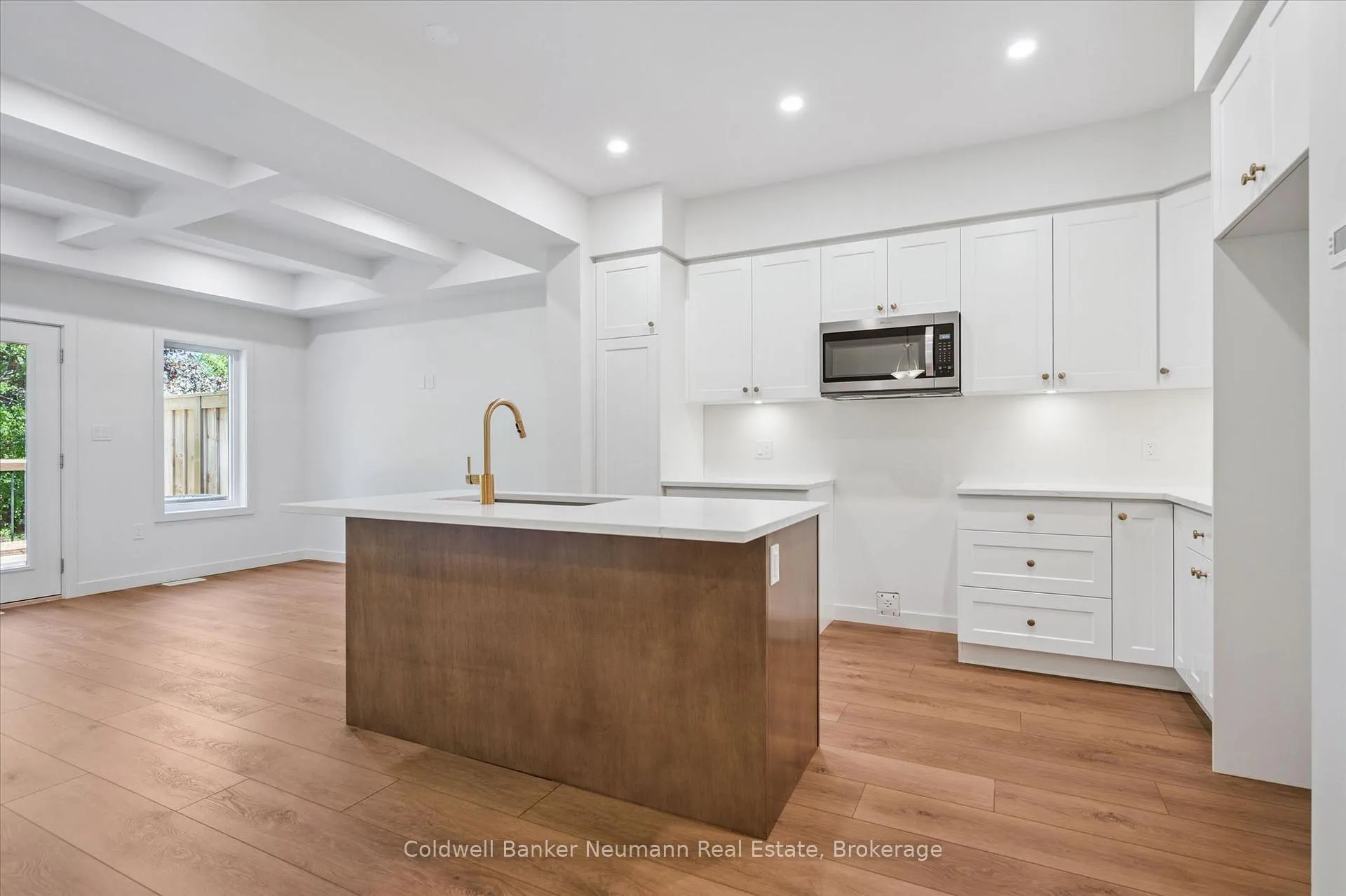 Photo 8 of 16 Fieldstone Lane, Centre Wellington, Fergus — HOMEH