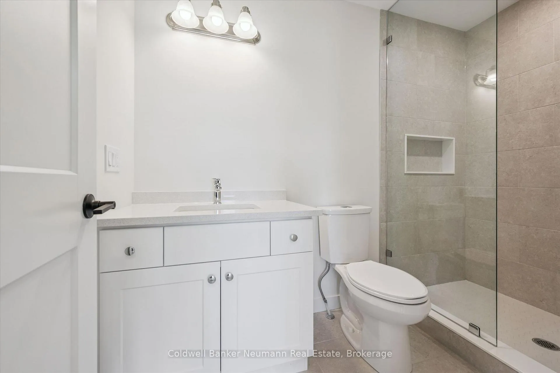 Photo 7 of 16 Fieldstone Lane, Centre Wellington, Fergus — HOMEH