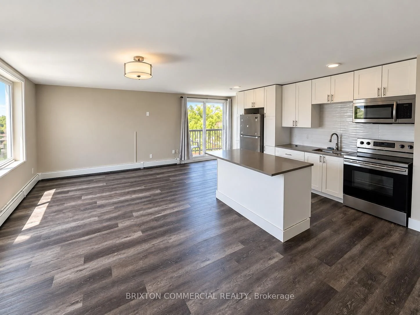 Photo 4 of Unit 501, 30 Chatham Street, Brantford, Downtown Core — HOMEH