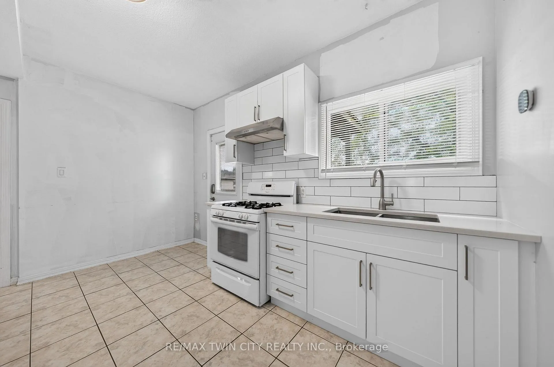 Photo 21 of 238 Hillmer Road, Cambridge — HOMEH
