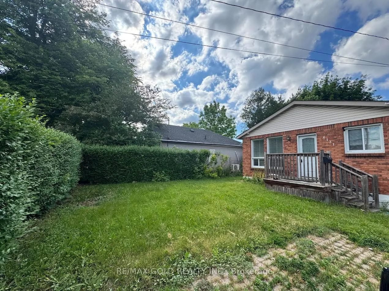 Photo 2 of 6131 Valley Way N, Niagara Falls, Cherrywood — HOMEH