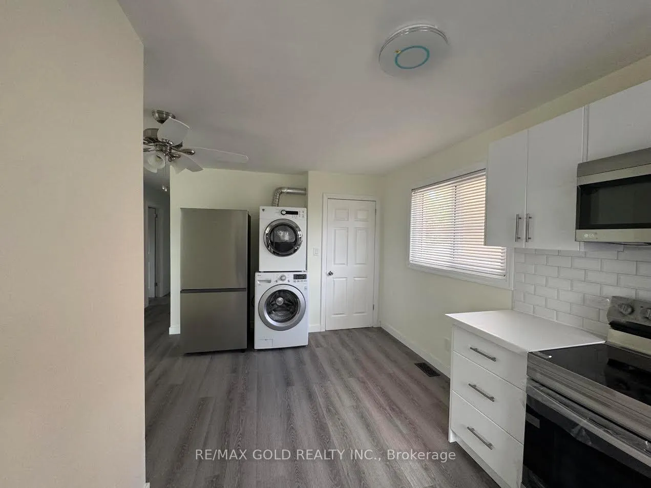 Photo 5 of 6131 Valley Way N, Niagara Falls, Cherrywood — HOMEH