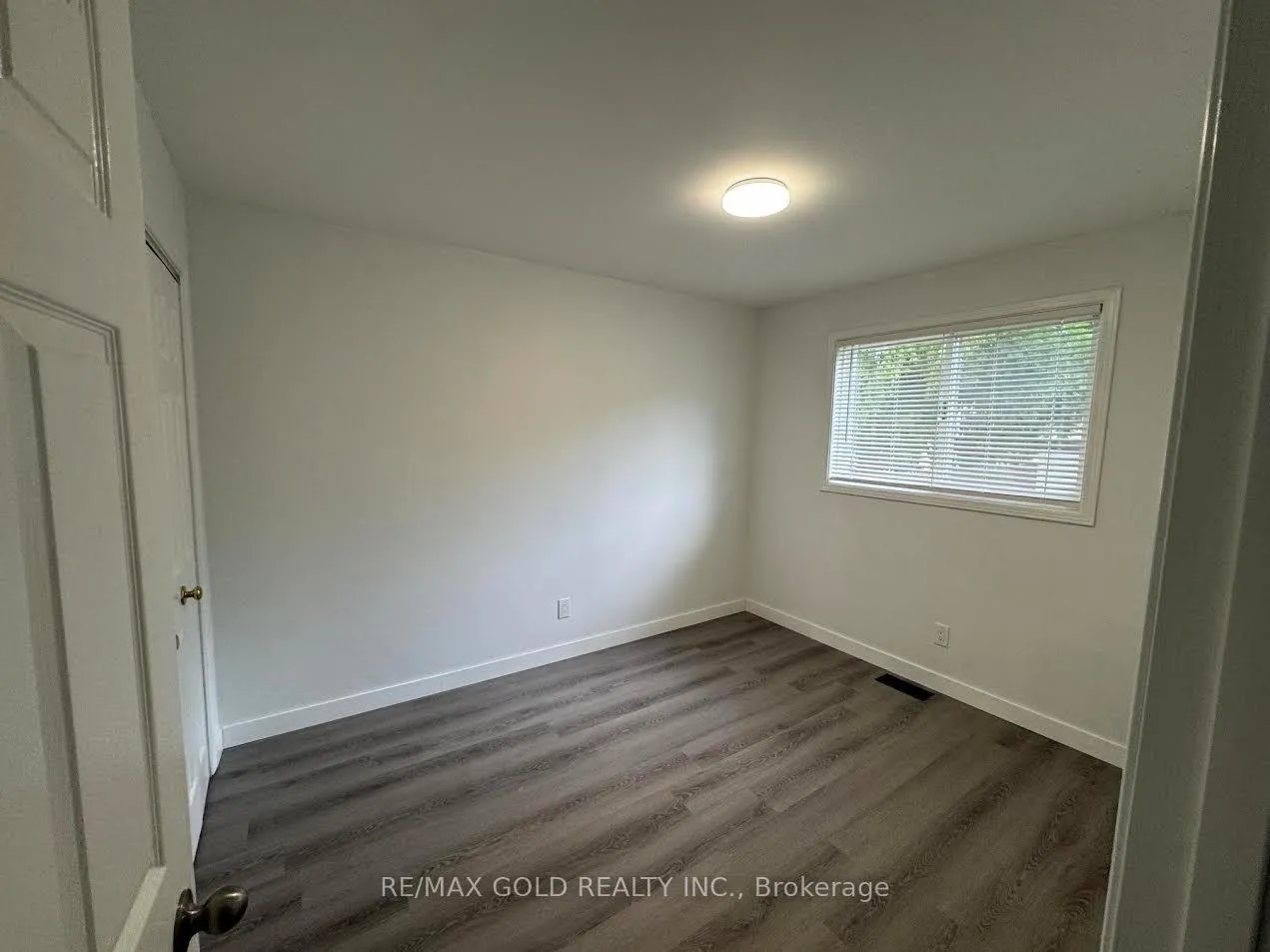 Photo 12 of 6131 Valley Way N, Niagara Falls, Cherrywood — HOMEH