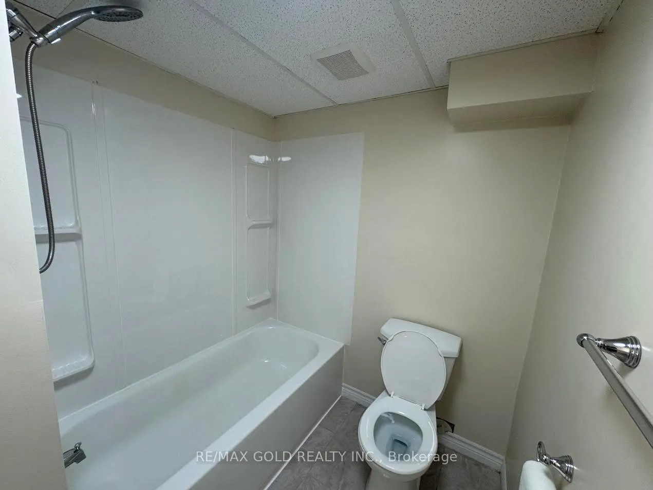 Photo 22 of 6131 Valley Way N, Niagara Falls, Cherrywood — HOMEH