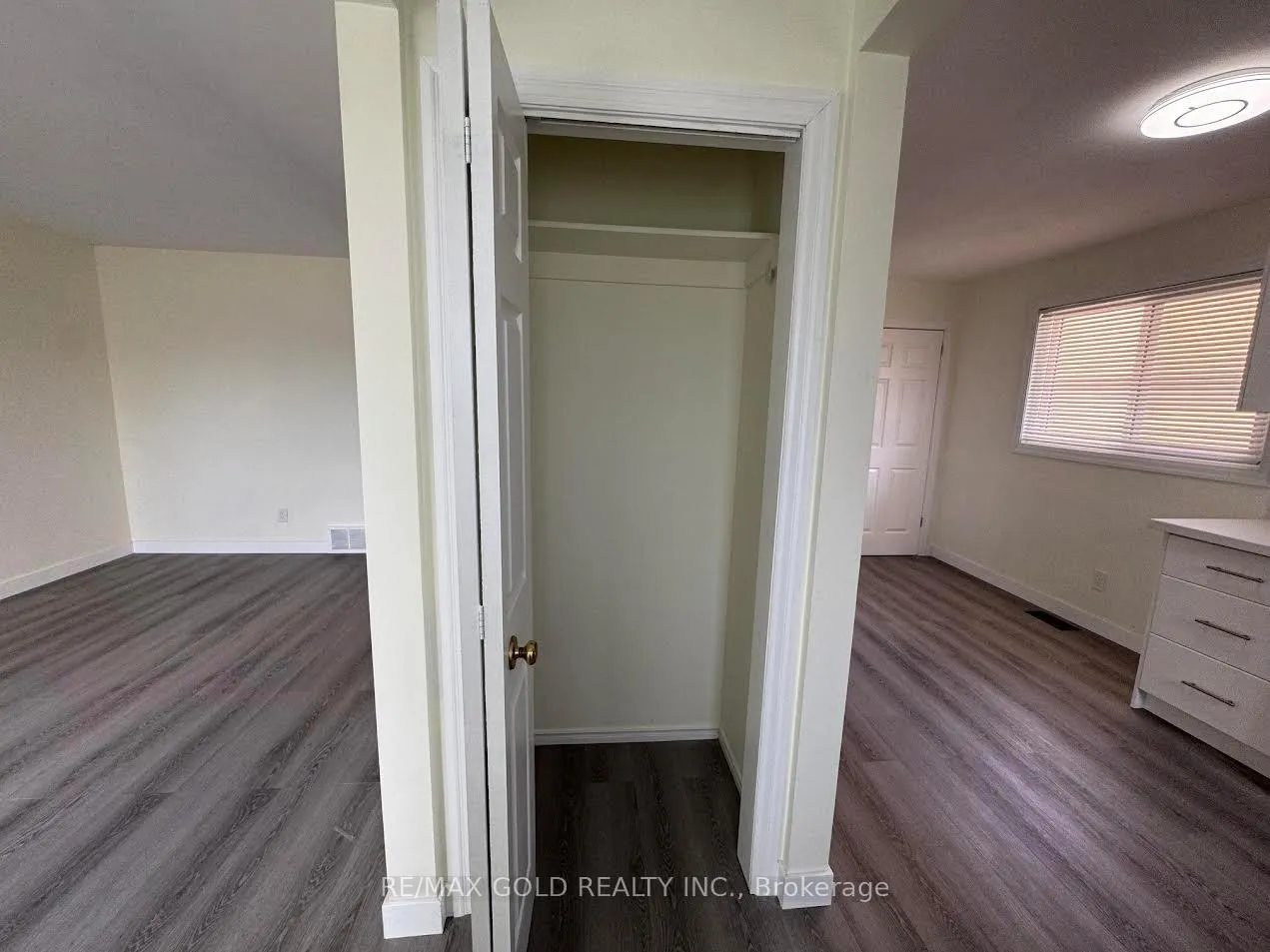 Photo 24 of 6131 Valley Way N, Niagara Falls, Cherrywood — HOMEH