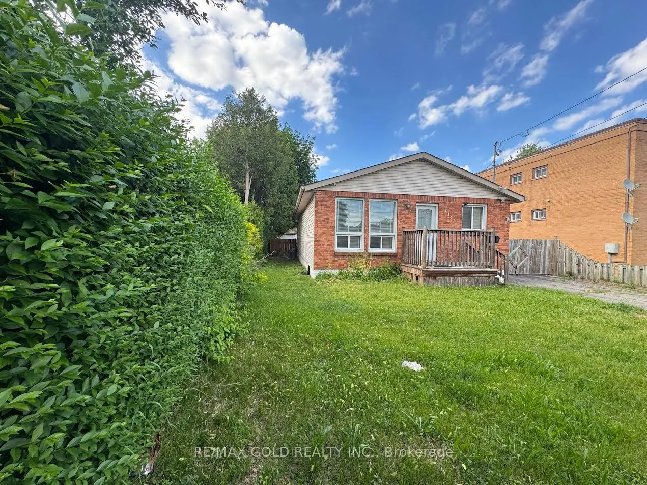 Photo 29 of 6131 Valley Way N, Niagara Falls, Cherrywood — HOMEH