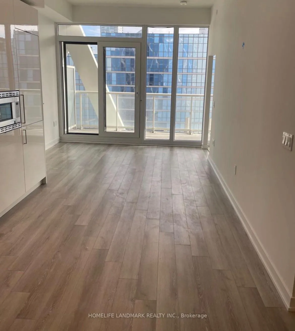 Photo 2 of Unit 2117, 230 simcoe Street, Toronto, Kensington-Chinatown — HOMEH