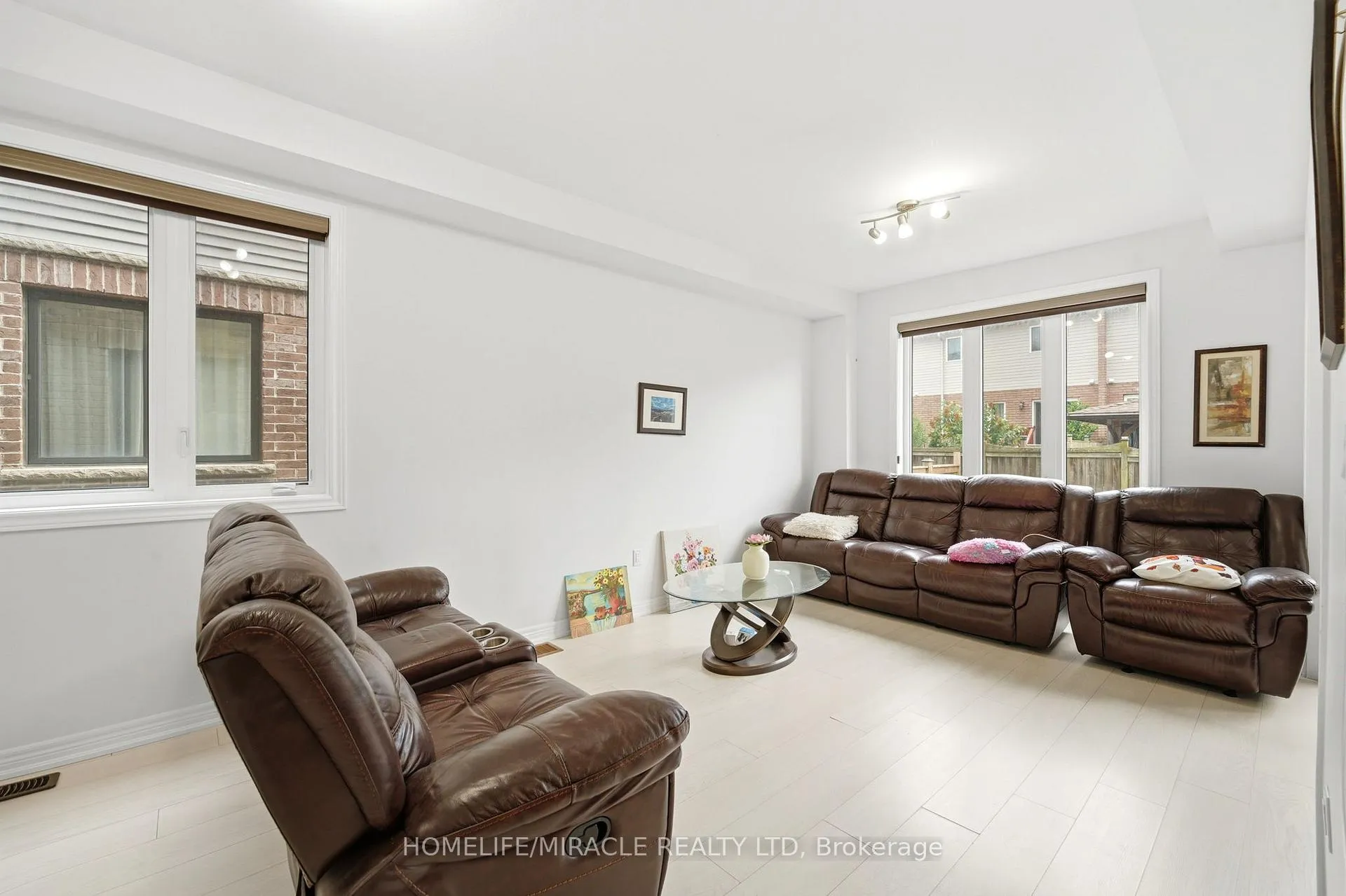 Photo 8 of Unit 49, 1890 Rymal Road E, Hamilton, Rural Glanbrook — HOMEH