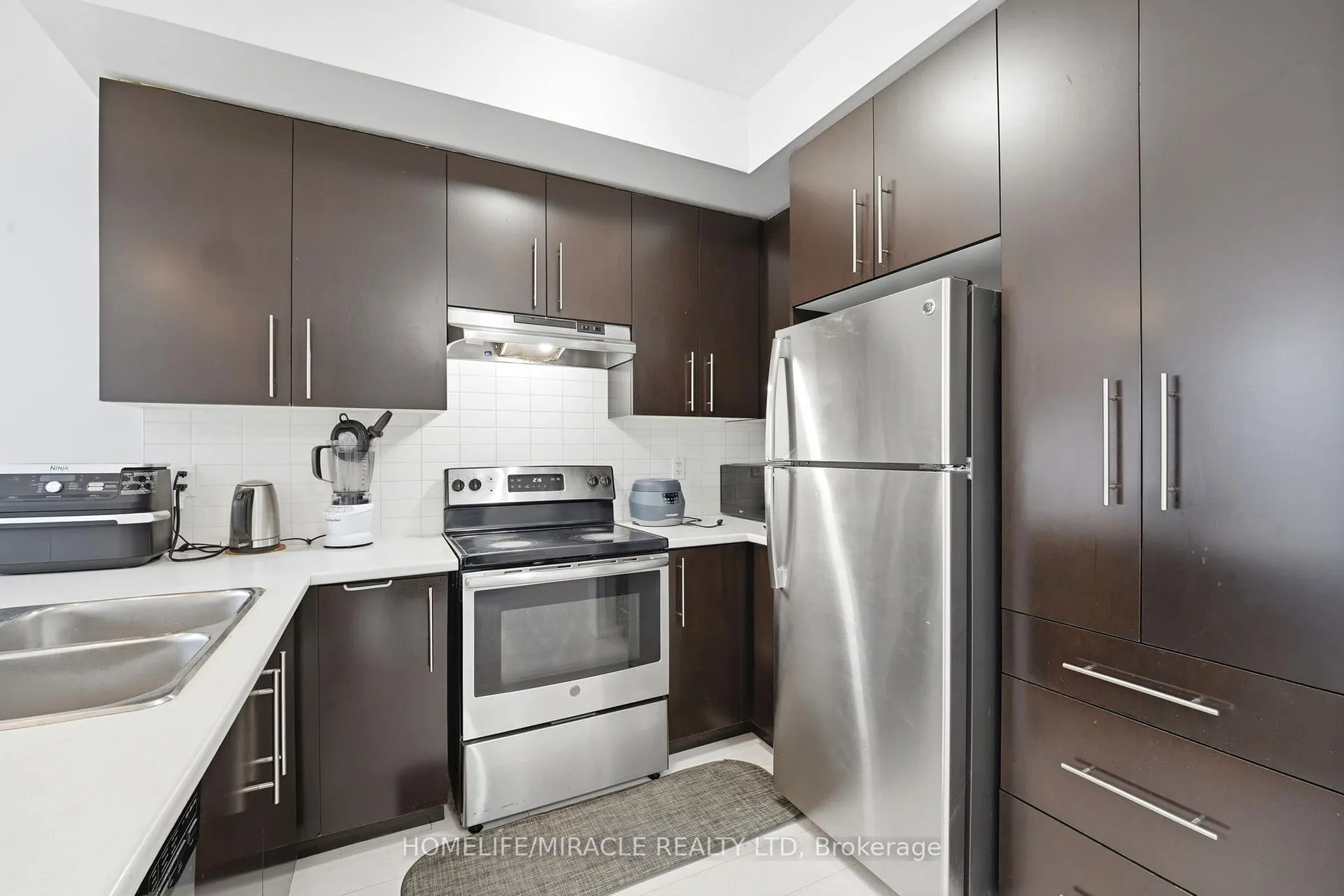 Photo 10 of Unit 49, 1890 Rymal Road E, Hamilton, Rural Glanbrook — HOMEH