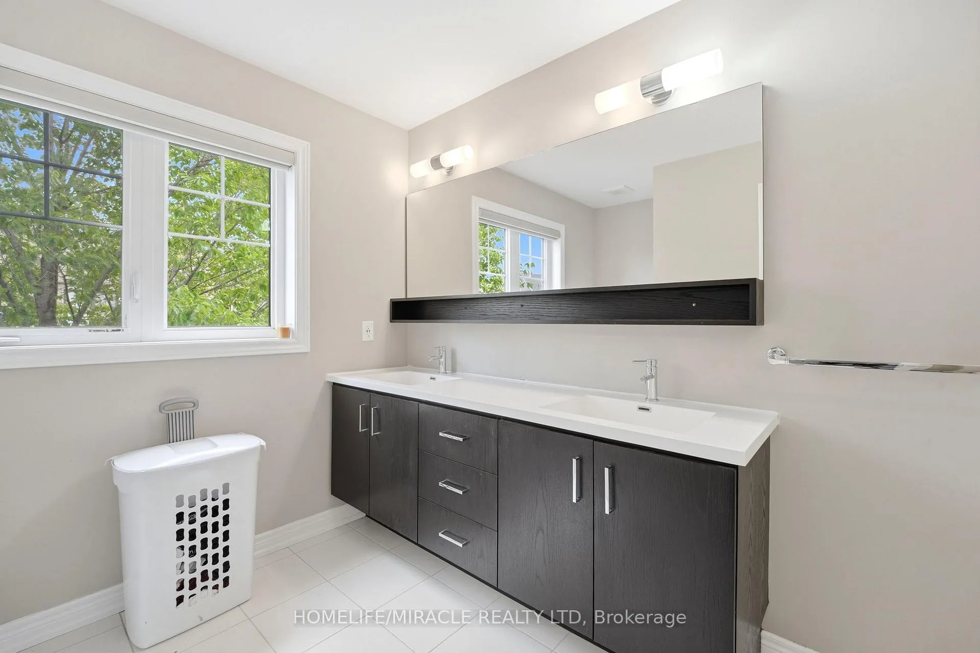 Photo 23 of Unit 49, 1890 Rymal Road E, Hamilton, Rural Glanbrook — HOMEH