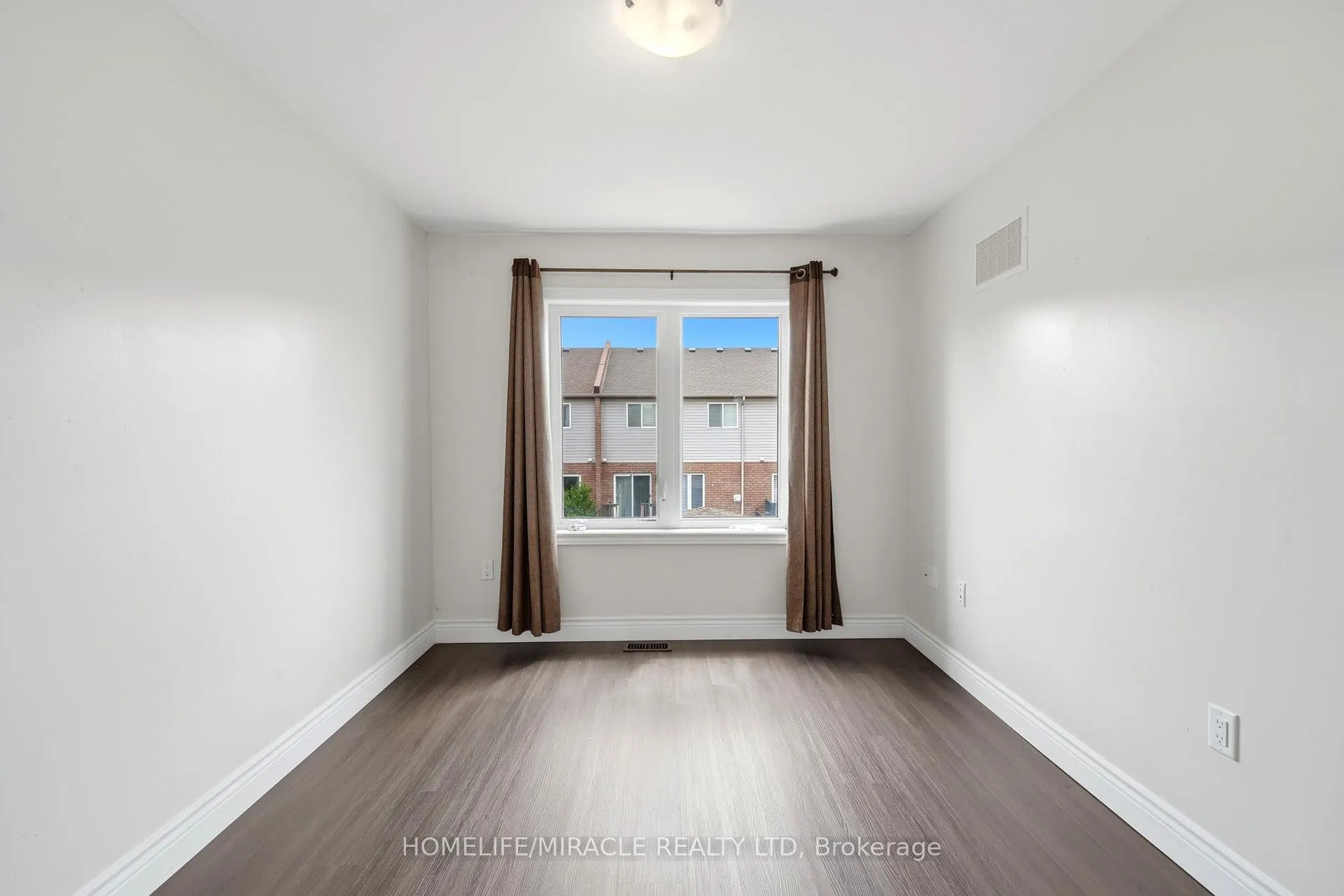 Photo 29 of Unit 49, 1890 Rymal Road E, Hamilton, Rural Glanbrook — HOMEH