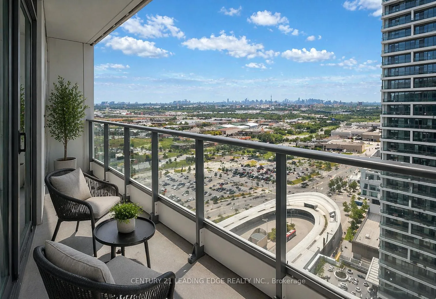 Photo 4 of Unit 00, 898 Portage Parkway, Vaughan, Vaughan Corporate Centre — HOMEH