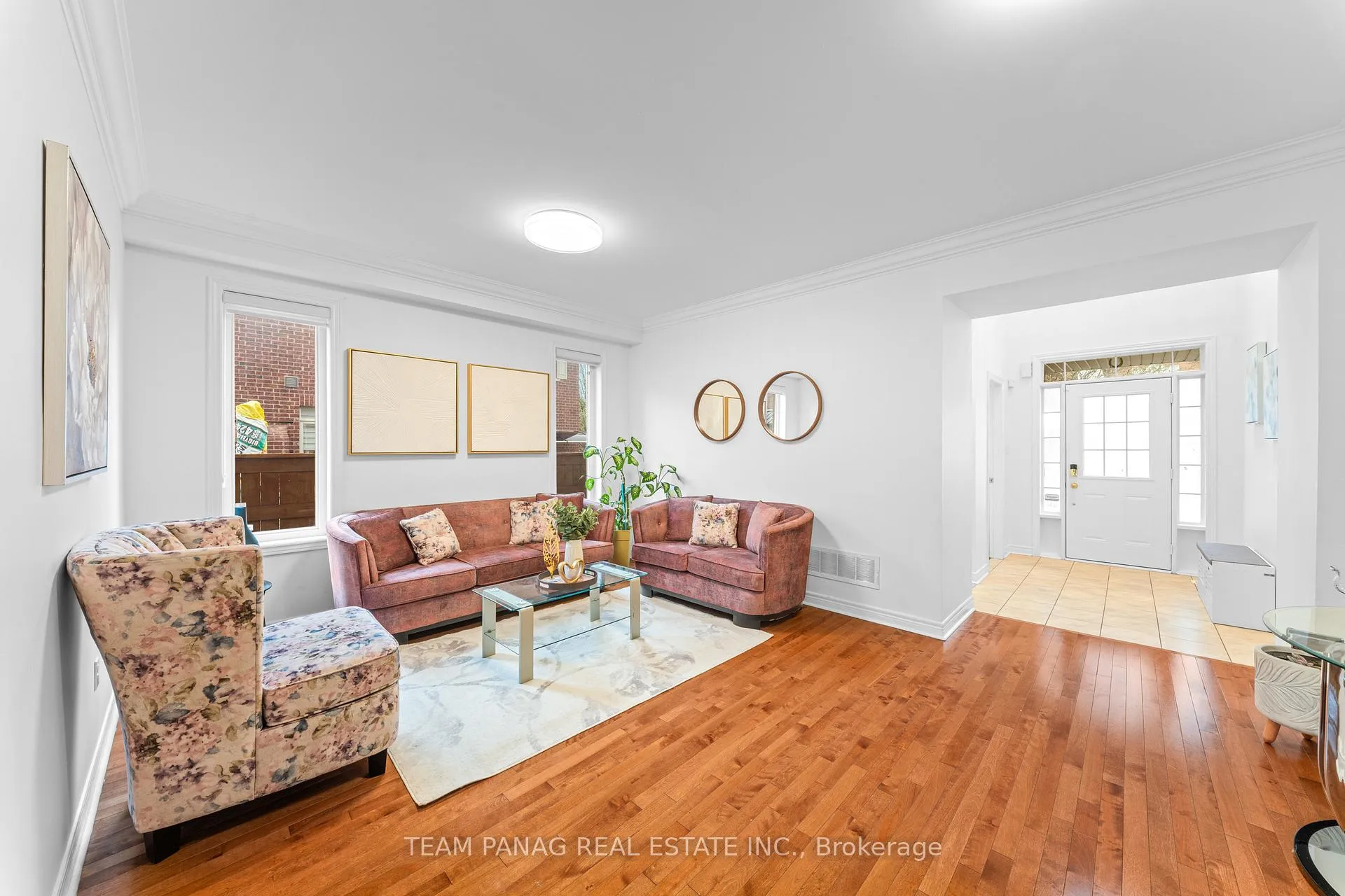 Photo 7 of 30 Overglen Court, Brampton, Credit Valley — HOMEH