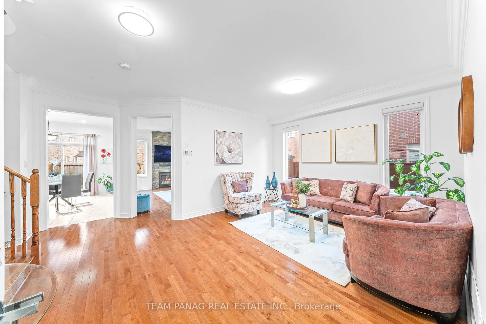 Photo 8 of 30 Overglen Court, Brampton, Credit Valley — HOMEH