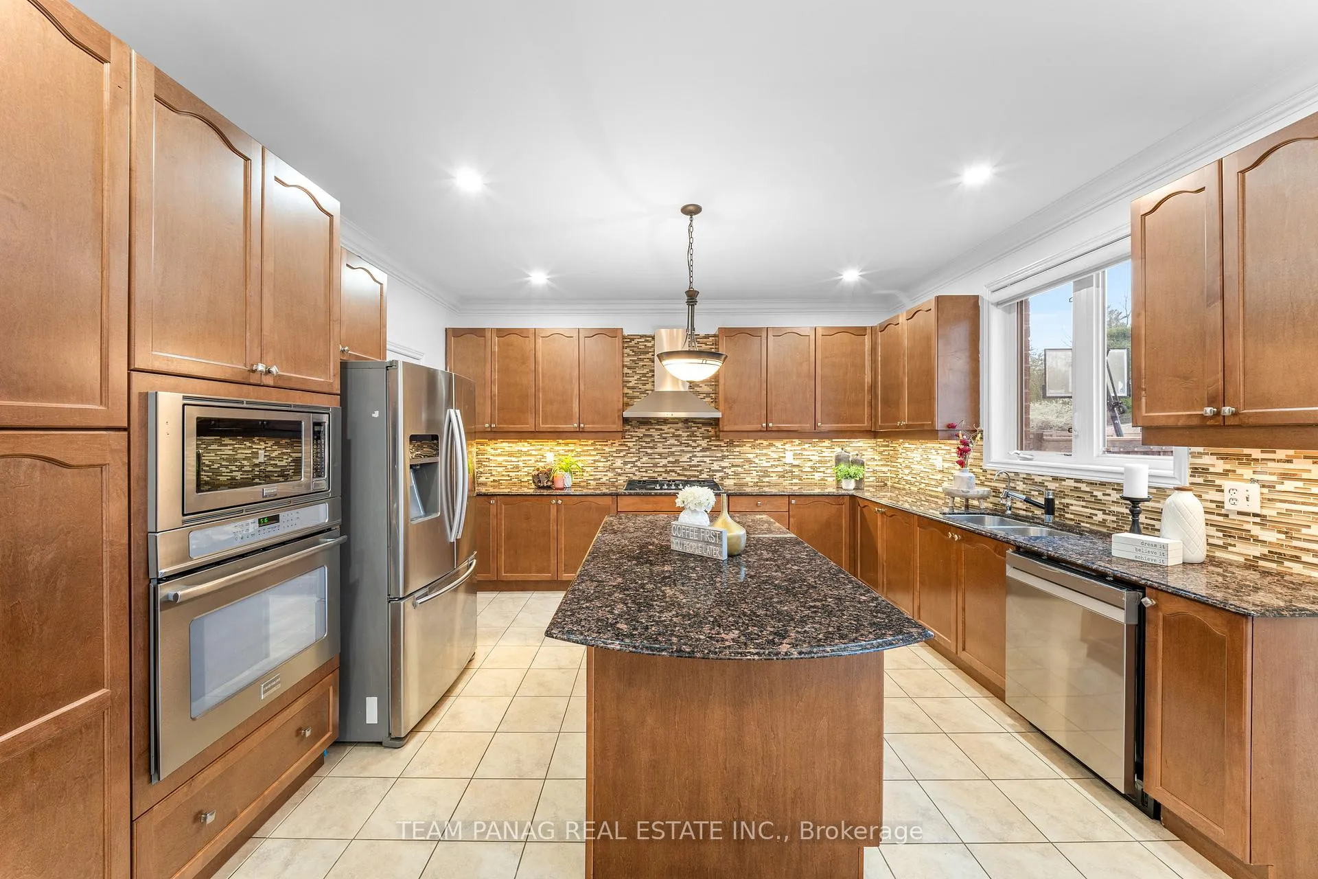 Photo 16 of 30 Overglen Court, Brampton, Credit Valley — HOMEH
