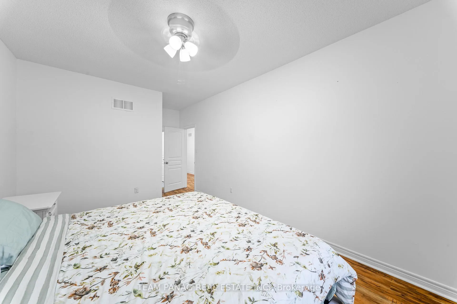 Photo 28 of 30 Overglen Court, Brampton, Credit Valley — HOMEH