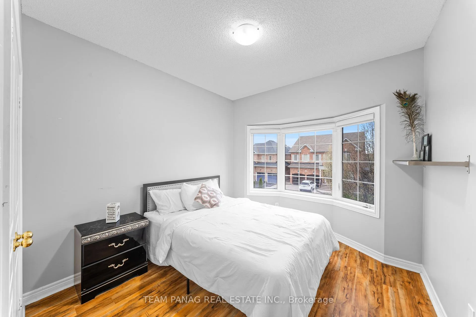 Photo 31 of 30 Overglen Court, Brampton, Credit Valley — HOMEH