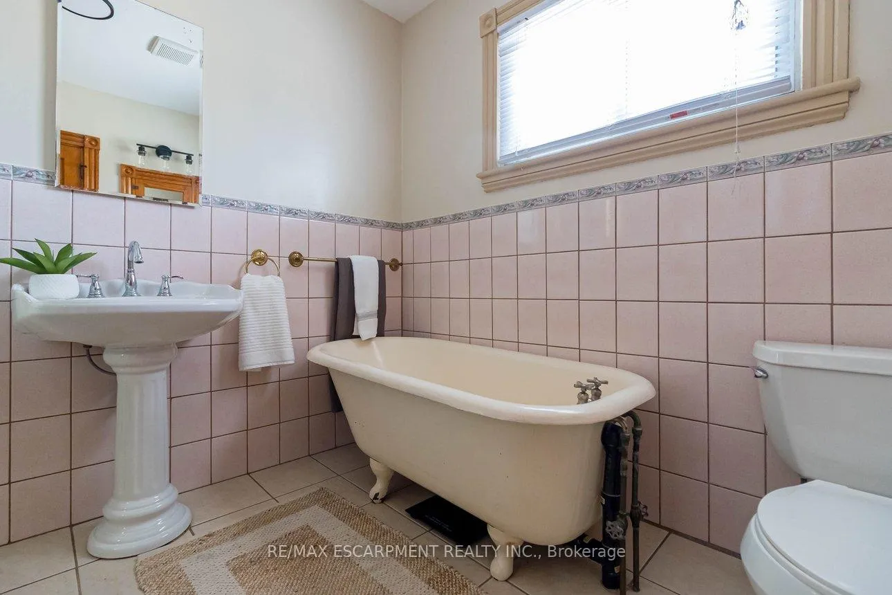 Photo 28 of 82 Burris Street, Hamilton, St. Clair — HOMEH
