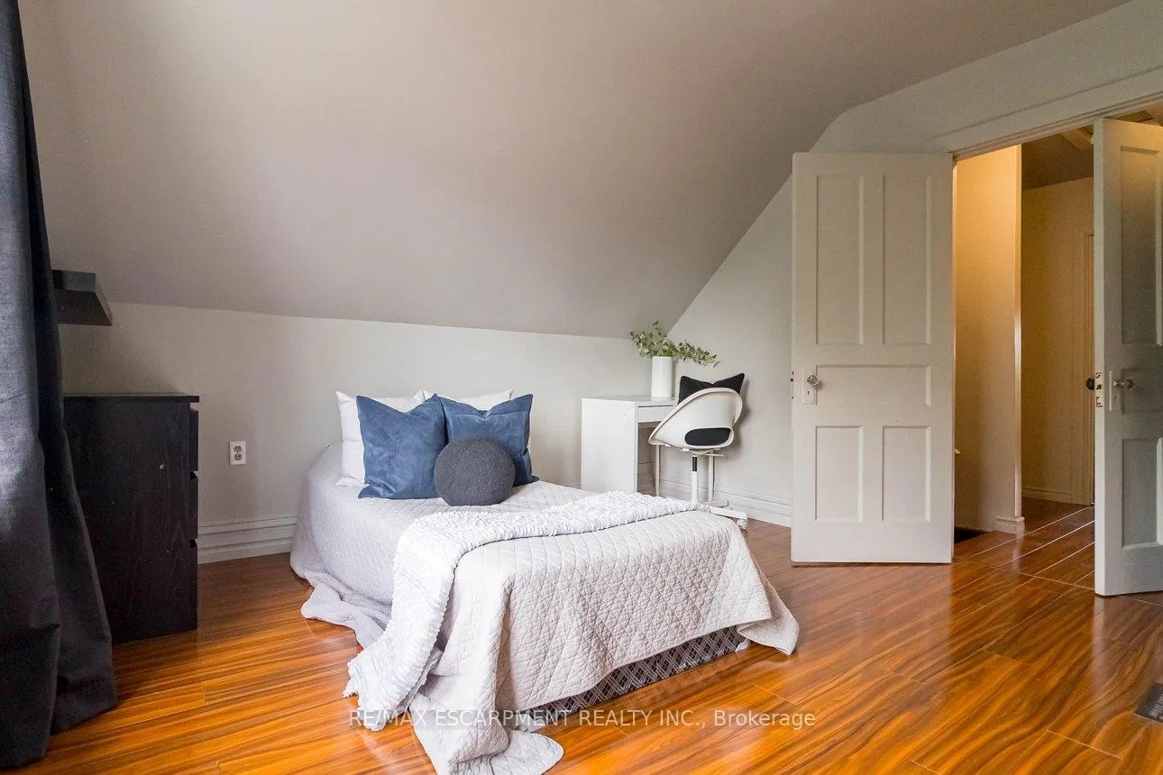 Photo 36 of 82 Burris Street, Hamilton, St. Clair — HOMEH