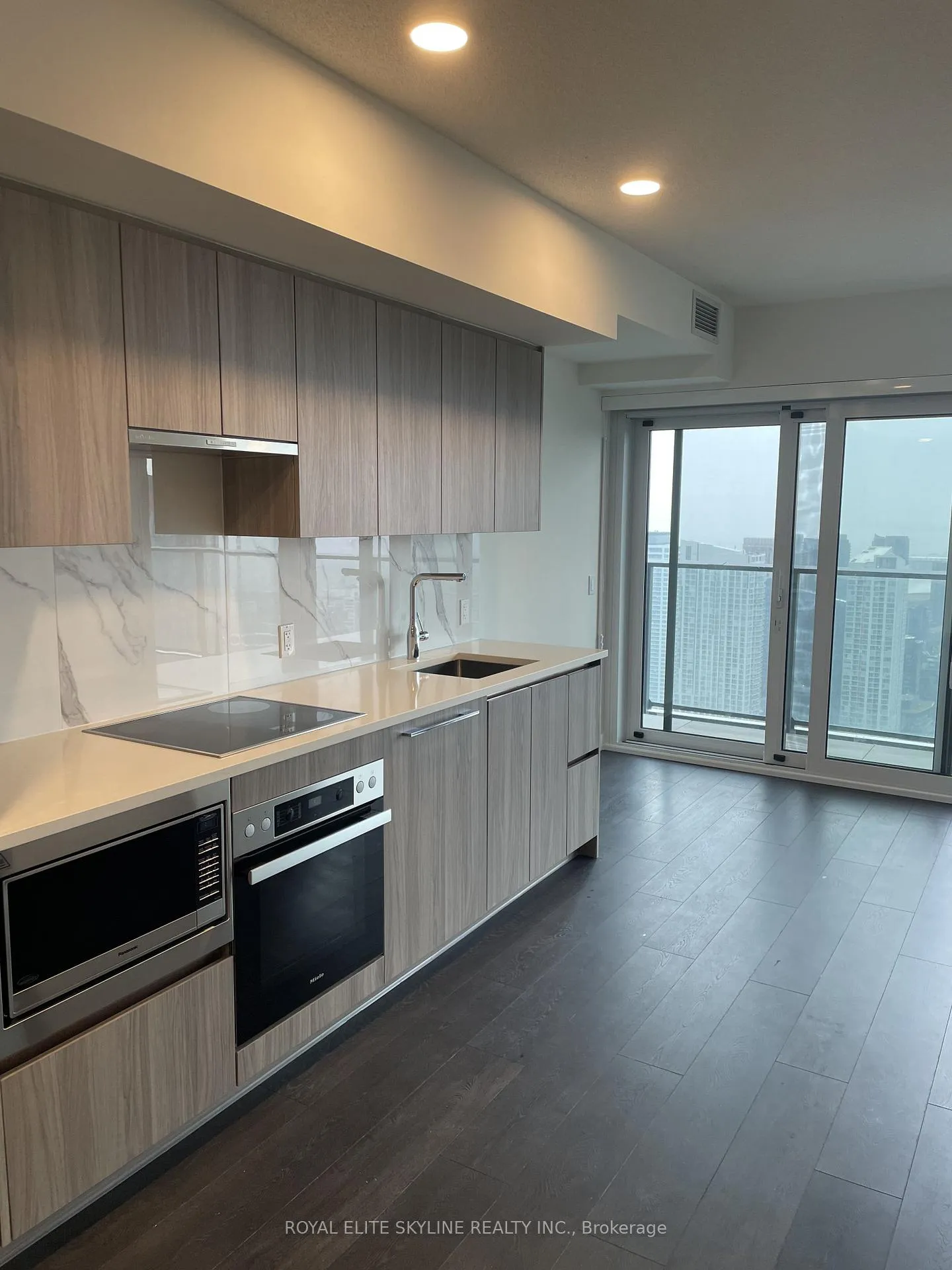 Front of Unit 5215, 3 Concord Cityplace Way