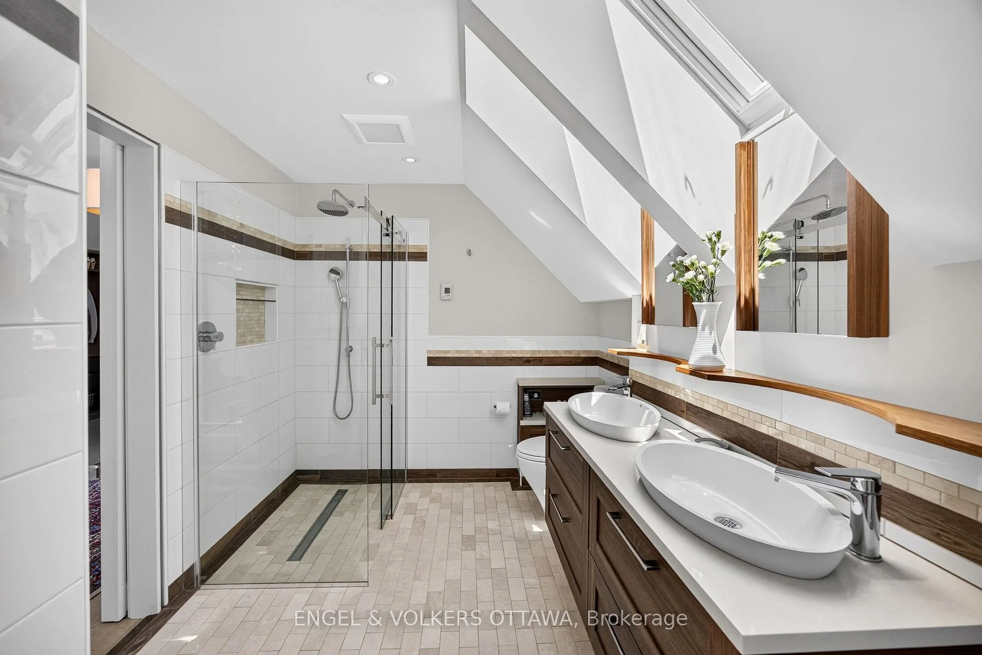 Photo 35 of 516 Queen Elizabeth Drive, Ottawa, Glebe — HOMEH