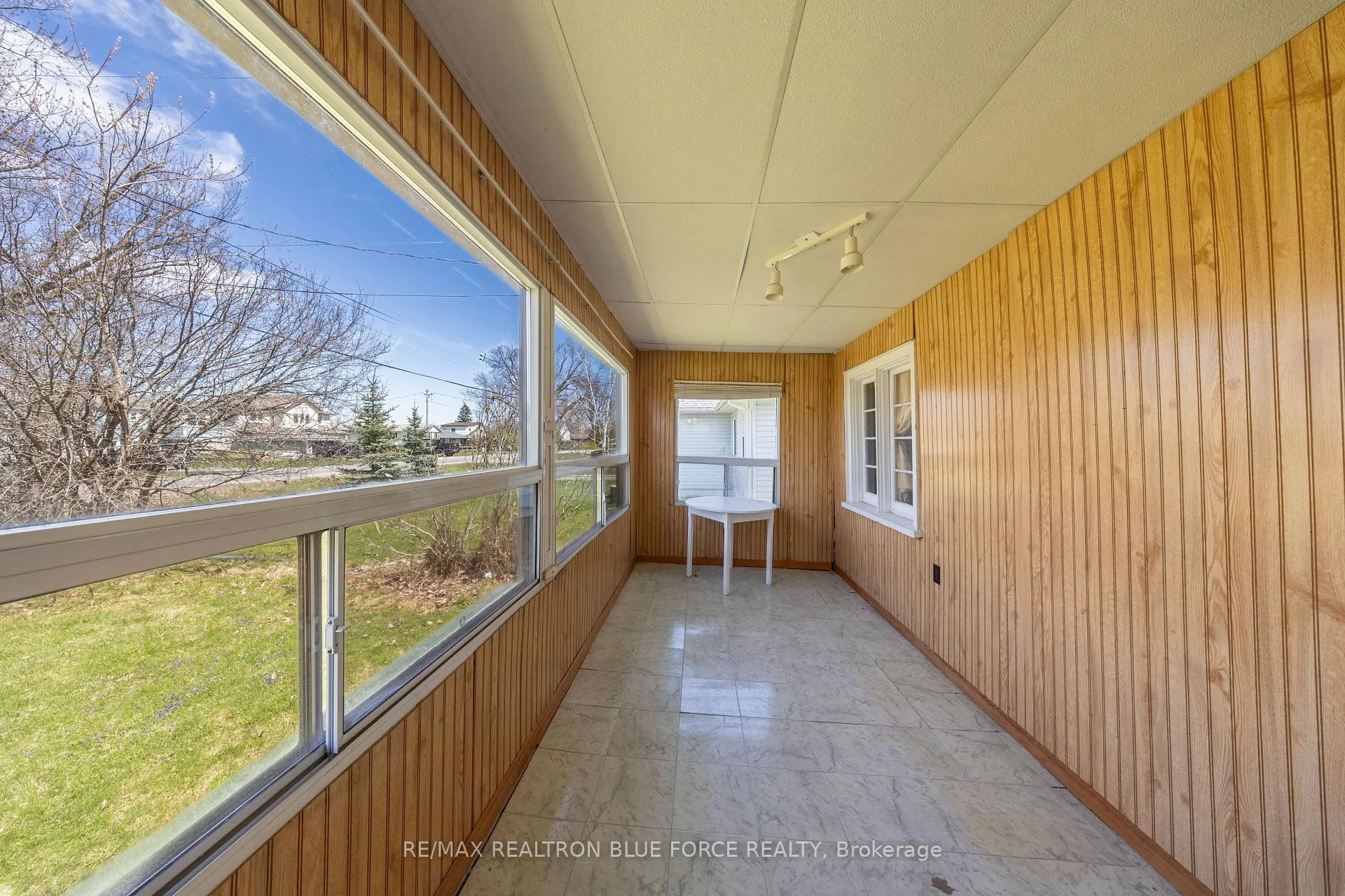 Photo 8 of 57 Lakeshore Road, Georgina, Virginia — HOMEH