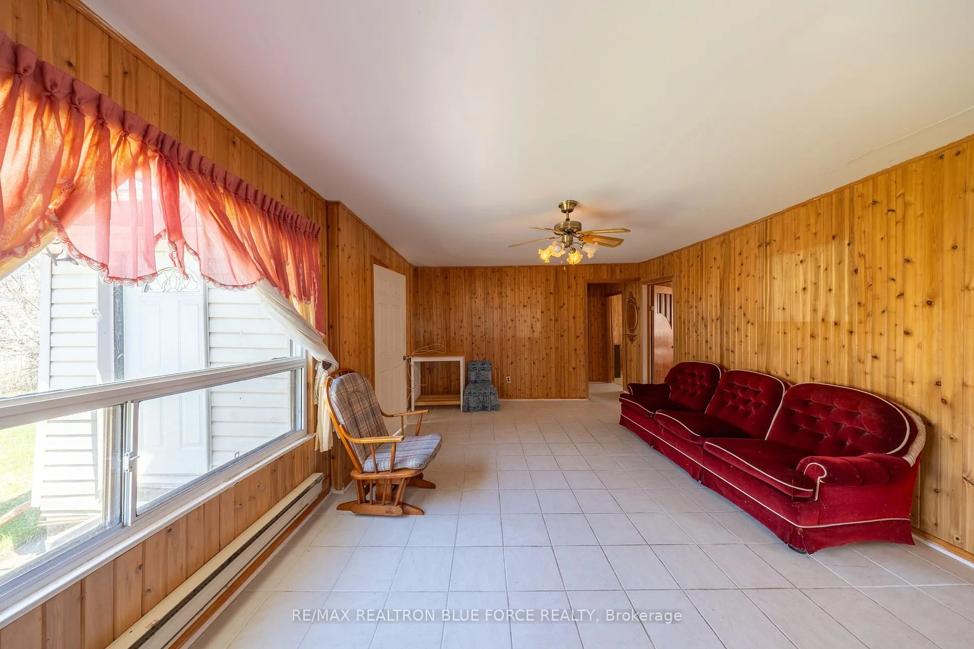 Photo 13 of 57 Lakeshore Road, Georgina, Virginia — HOMEH