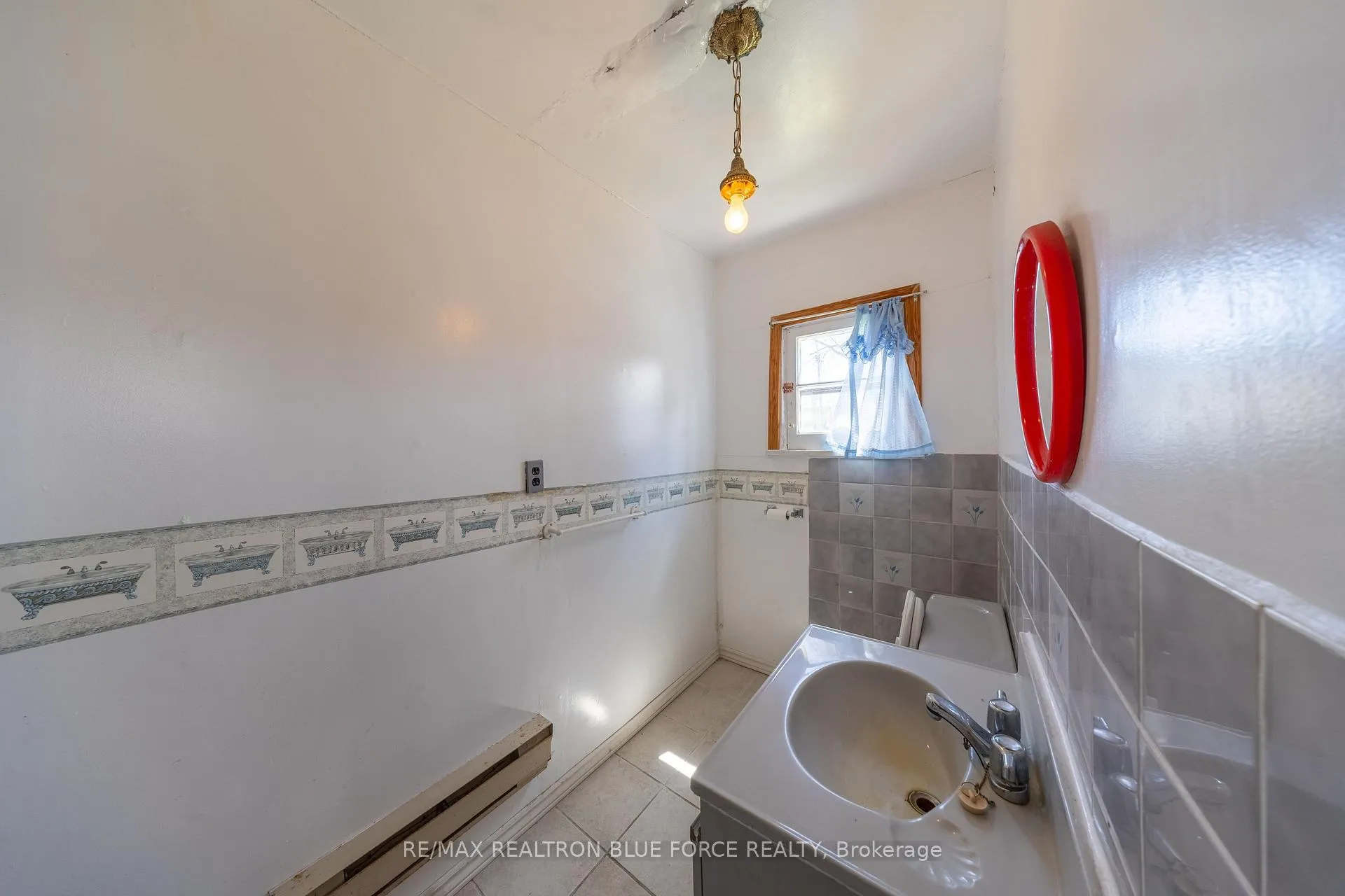 Photo 16 of 57 Lakeshore Road, Georgina, Virginia — HOMEH